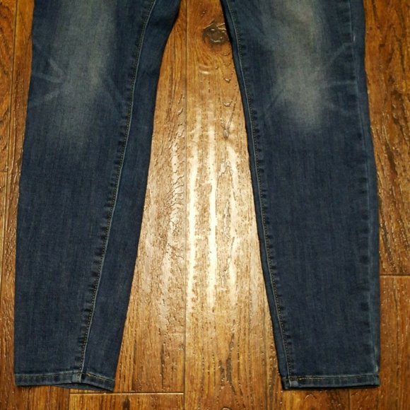 Levis Signature Jeans Sz 4 Medium Womens Mid Rise Skinny Med Wash - Picture 4 of 9